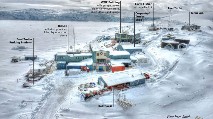 USAP via Wikimedia Commons (Public domain)