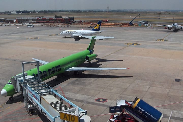 "South African discount airlines" by John & Mel Kots is licensed under CC BY-NC-ND 2.0. To view a copy of this license, visit https://creativecommons.org/licenses/by-nc-nd/2.0/.